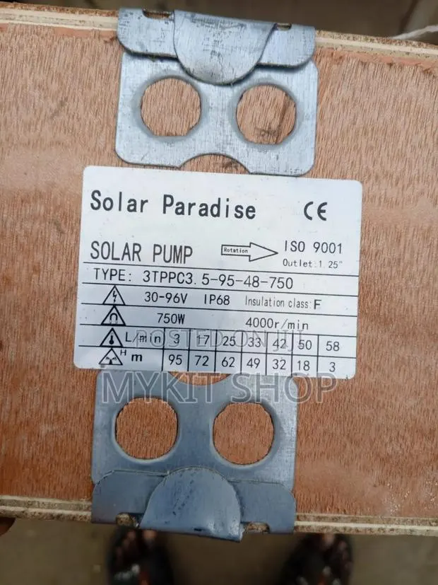 Solar Submersible Water Pump · Photo 1