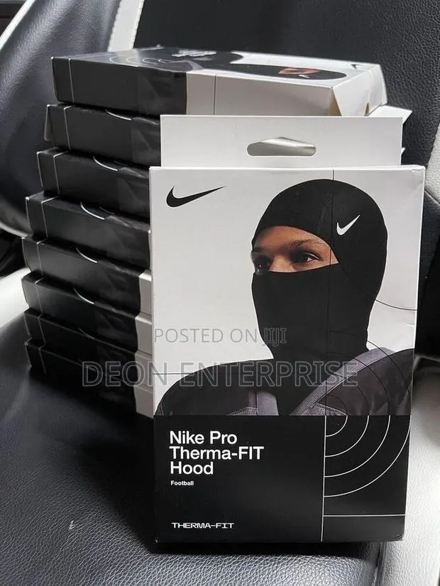 Nike Pro Therma-Fit Hood · Photo 1