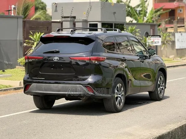 Toyota Highlander Limited 2021 Black