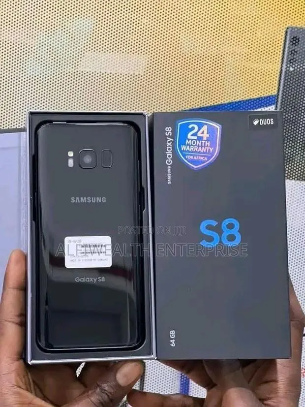 New Samsung Galaxy S8 64 GB Black · Photo 1