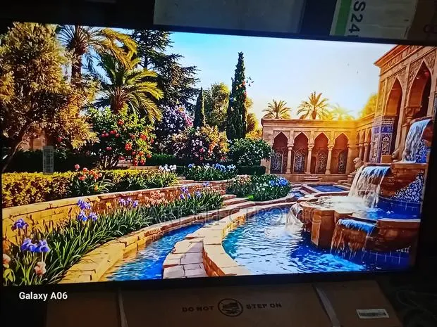 Samsung 43-Inch Led Smart Tv – Clear, Bright Stylish · Photo 1