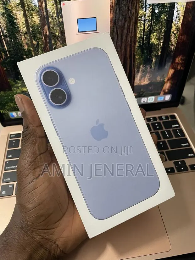 New Apple iPhone 17 256 GB Purple · Photo 1