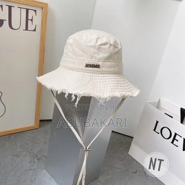 Bucket Hat · Photo 1