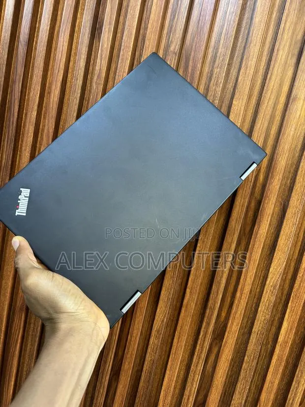 Laptop Lenovo ThinkPad x13 Yoga 16GB Intel Core i7 SSD 512GB · Photo 1