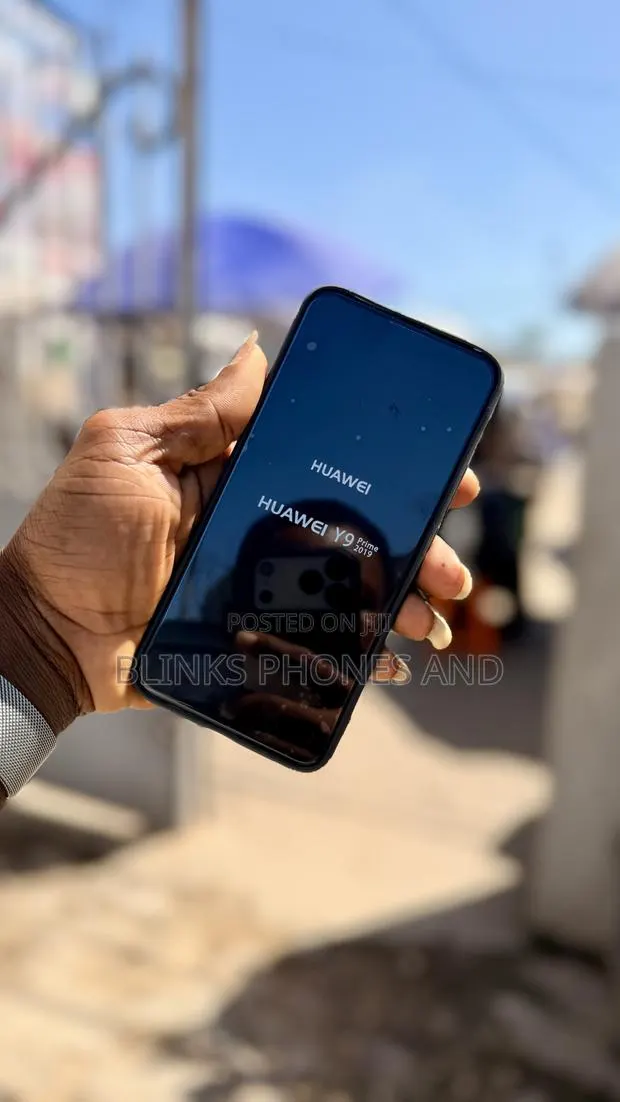 Huawei Y9 Prime 2019 128 GB Silver · Photo 1