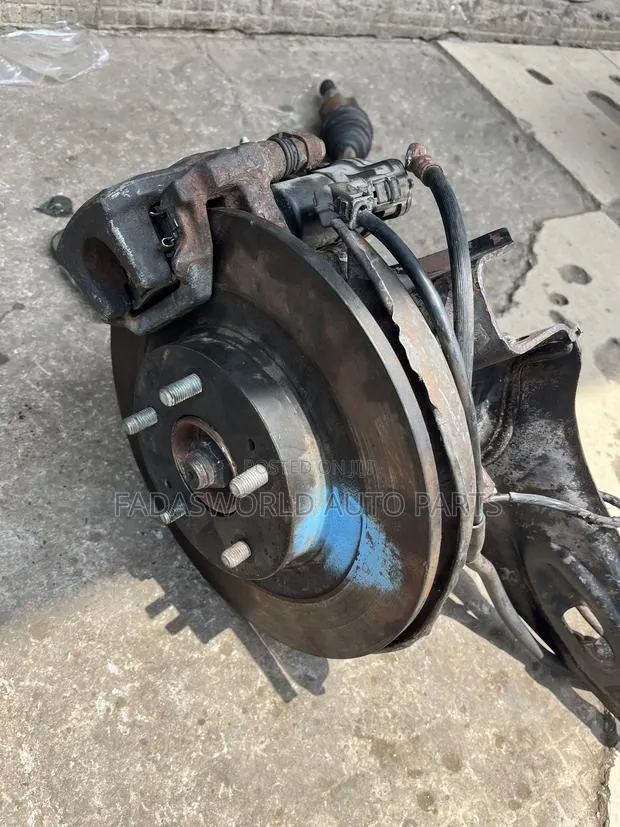 2016/2019 Mitsubishi Outlander Back Hub Complete · Photo 1