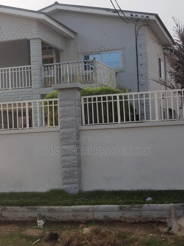 2bdrm Apartment in Ayeduase F N F Road, Kumasi Metropolitan for rent · Photo 1
