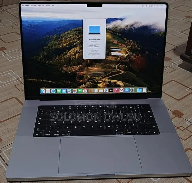 Laptop Apple MacBook Pro 2023 M3 Max 36GB Apple M3 Max SSD 1T · Photo 1