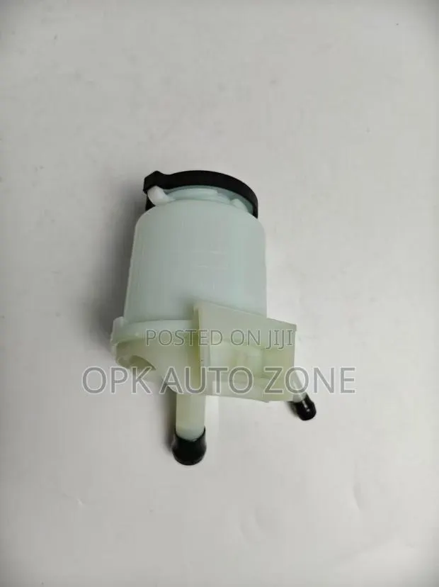 Toyota Hilux 2002-2012 Power Steering Reservoir Tank · Photo 1