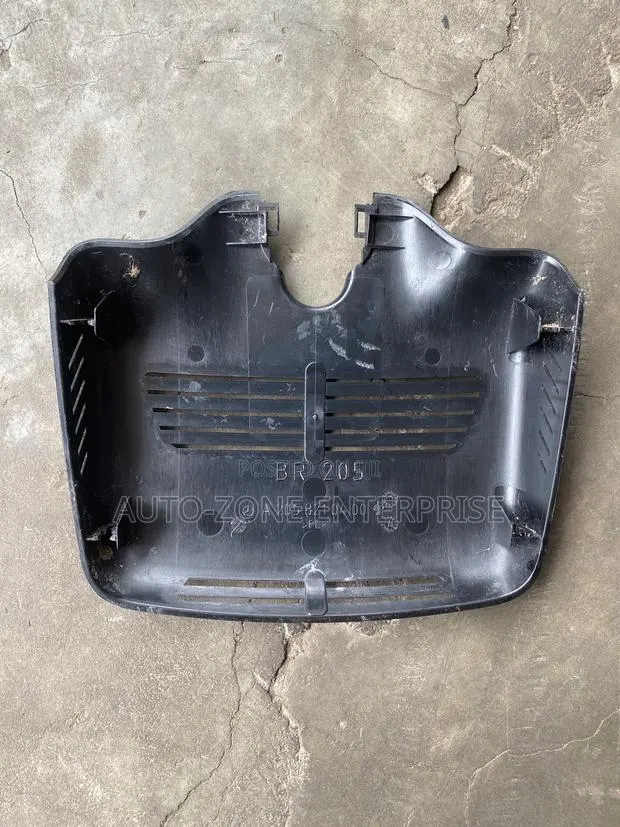 Mercedes Benz W205 C300 Windscreen Camera Cover · Photo 1