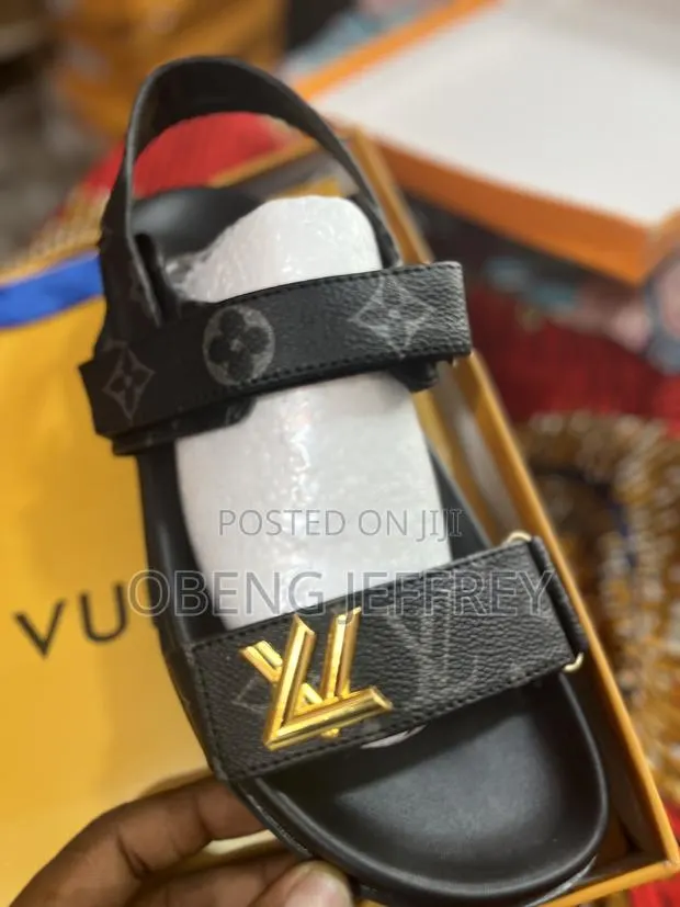 Original Louis Vuitton Sunset Flat Sandal in Colours · Photo 1