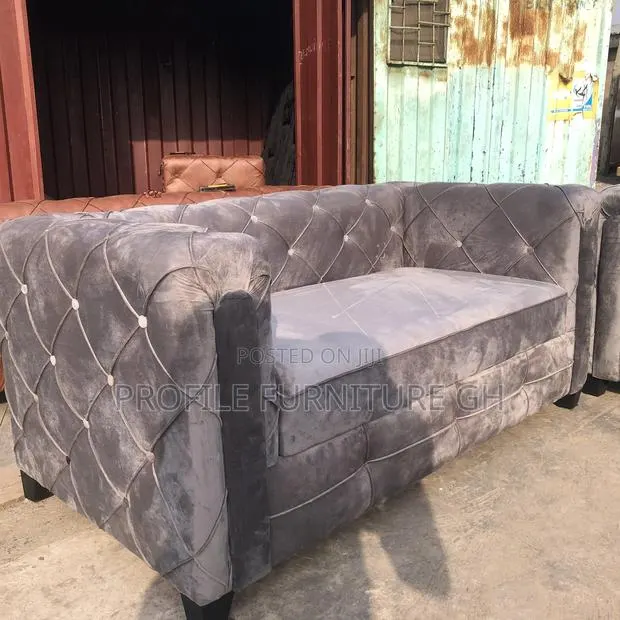 Modern Emollient 2 In 1 Sofa// Durable And Luxurious · Photo 1