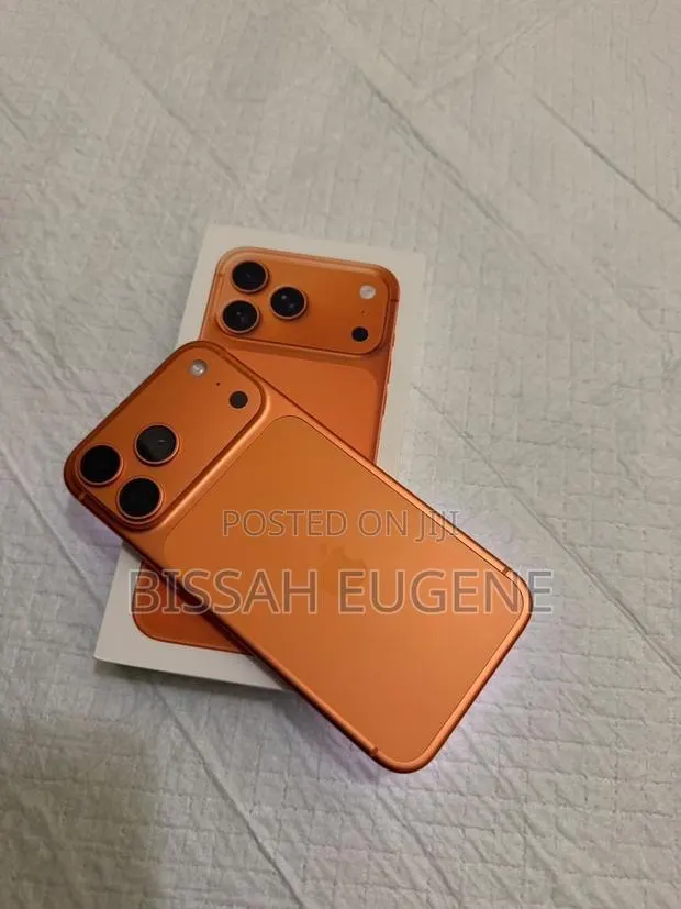 Apple iPhone 17 Pro Max 512 GB Orange · Photo 1