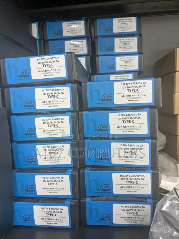 65w HP Type C Charger · Photo 1