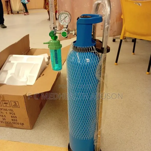 Oxygen Cylinder 10liters With Trolling Nd Regulator · Photo 1