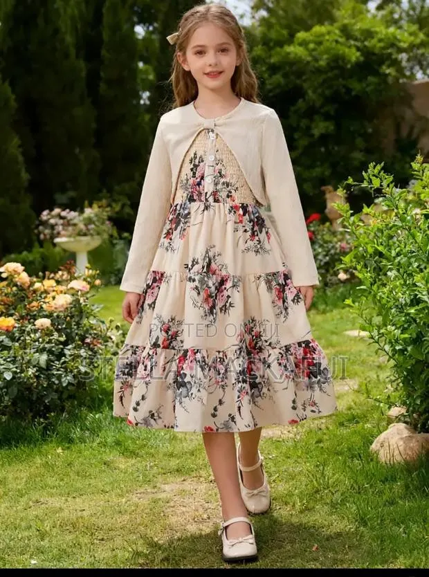 Pretty Dress With Mini Coat for 10-12yrs Only · Photo 2