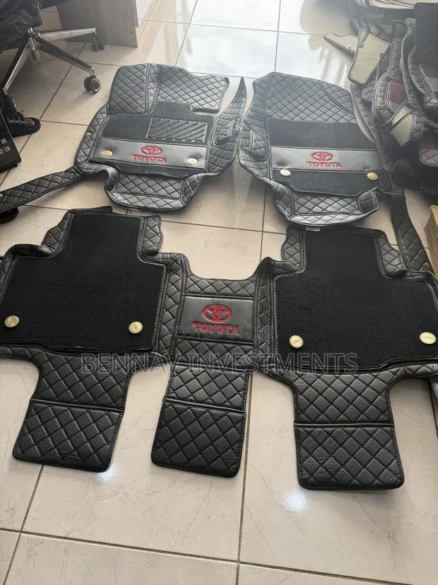 Toyota Highlander 2020 to 2024 5D Premium Leather Floor Mat/Carpet · Photo 1
