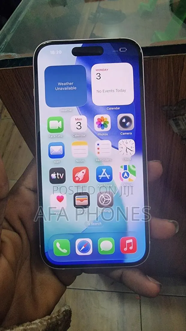 New Apple iPhone 15 128 GB Purple · Photo 1