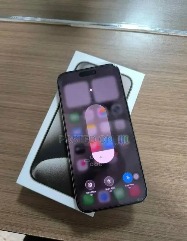 Apple iPhone 15 Pro Max 512 GB Bronze · Photo 1