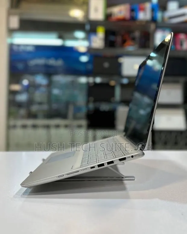 Laptop Asus Q504UA 16GB Intel Core i5 HDD 1T · Photo 1