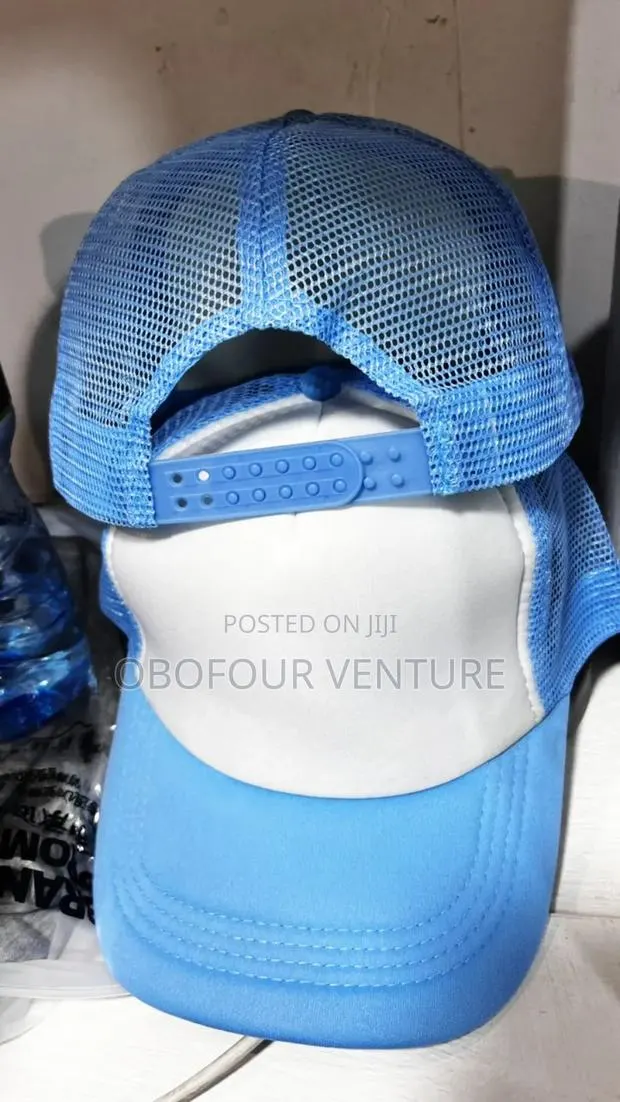 Two-Tone Trucker Hat Sea Blue and White · Photo 1