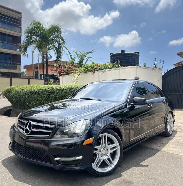 Mercedes-Benz C250 2014 Black · Photo 1