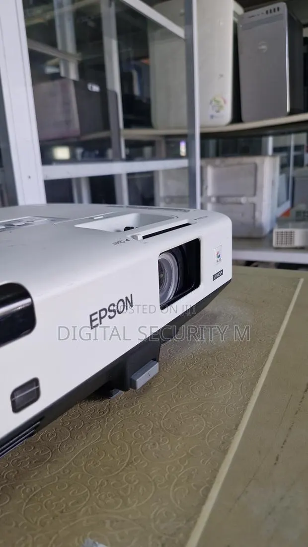 Epson Wxga Projector · Photo 1