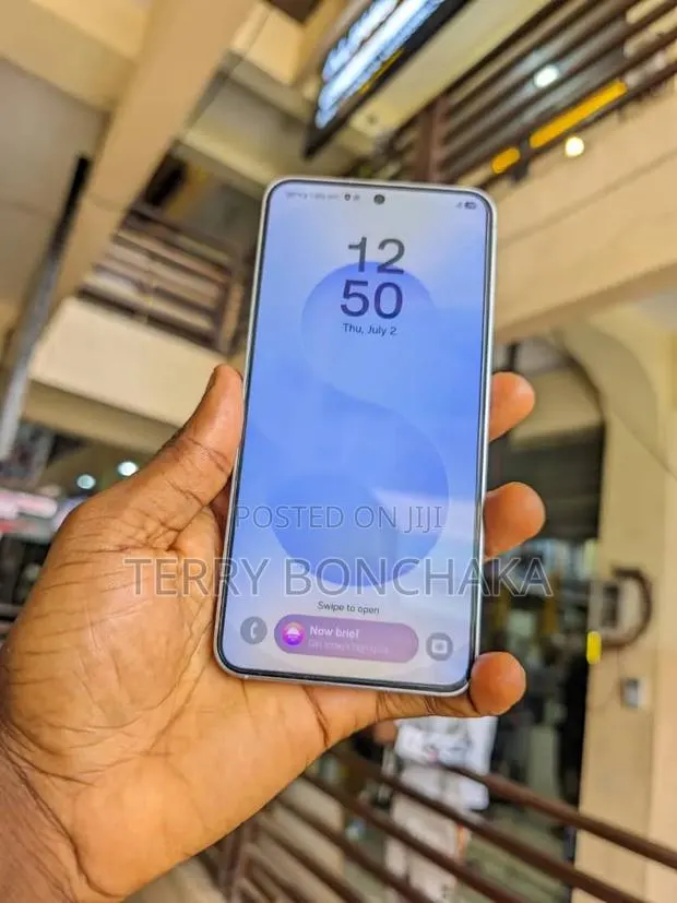 New Samsung Galaxy S25 128 GB Rose Gold · Photo 1