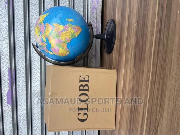 Original Globe at Cool Price · Photo 1