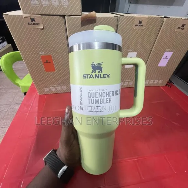 Stanley Cup 40 Oz Quencher Tumbler ( Lemon) · Photo 1
