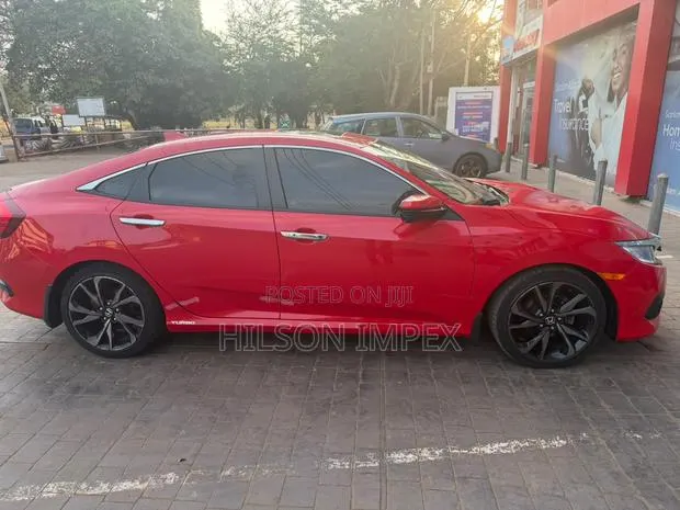 Honda Civic 2018 Red · Photo 1