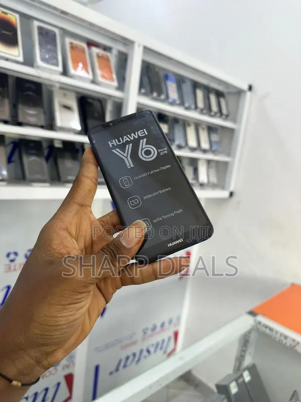 Huawei Y6 2018 16 GB Blue · Photo 1