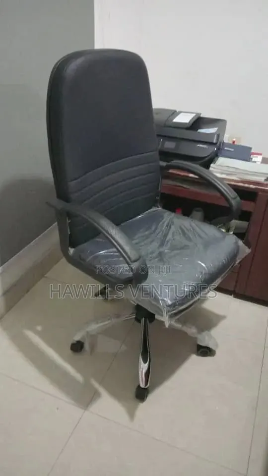 Modern High - Back Conference Swivel Chair Eith a BCM Faux Leather. · Photo 1