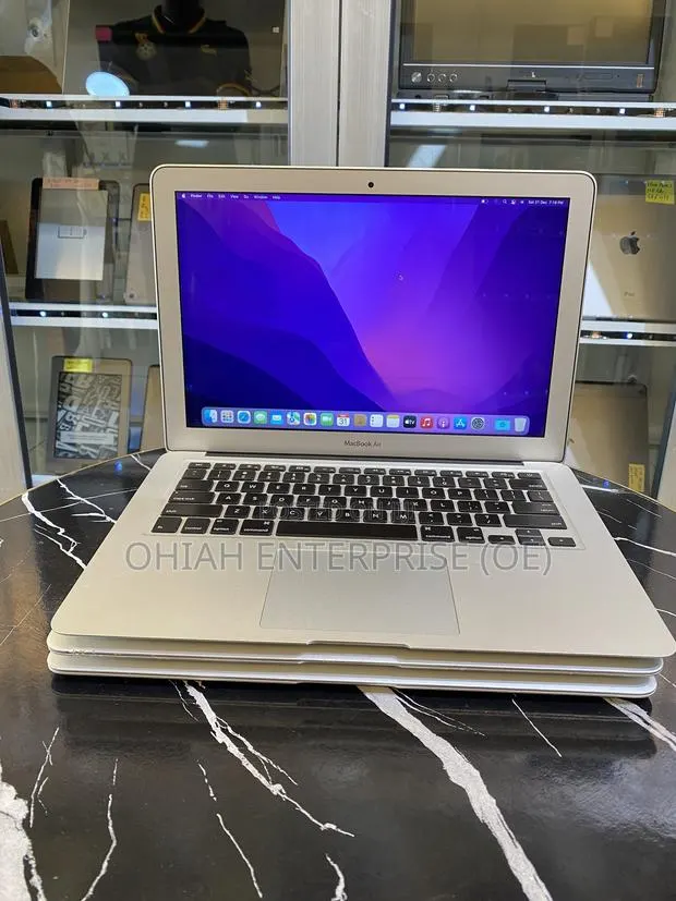 Laptop Apple MacBook Air 2015 8GB Intel Core i5 SSD 128GB · Photo 1