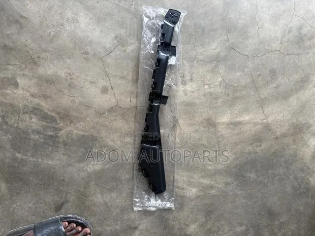Honda CRV Back Bumper Locker 2023 2024 2025 2026 · Photo 1