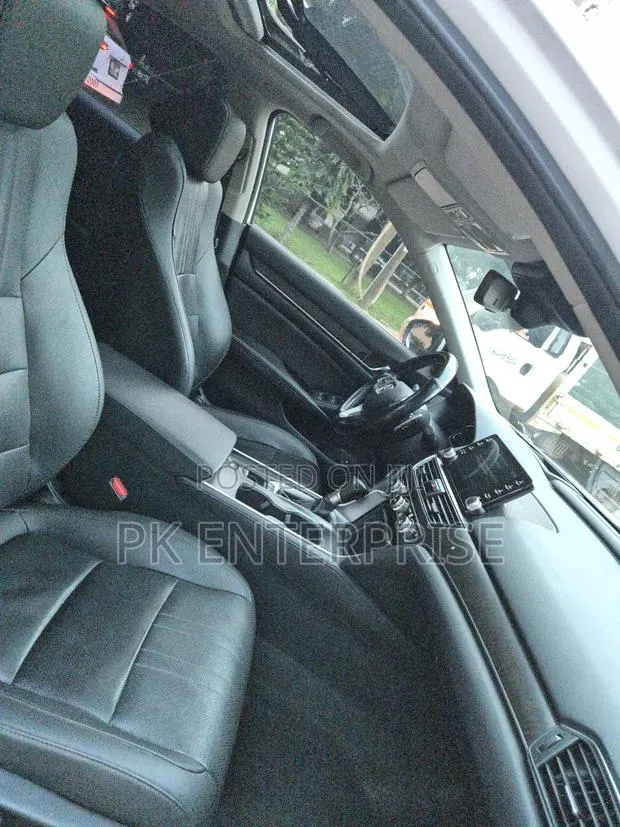 Honda Accord 2020 White · Photo 1