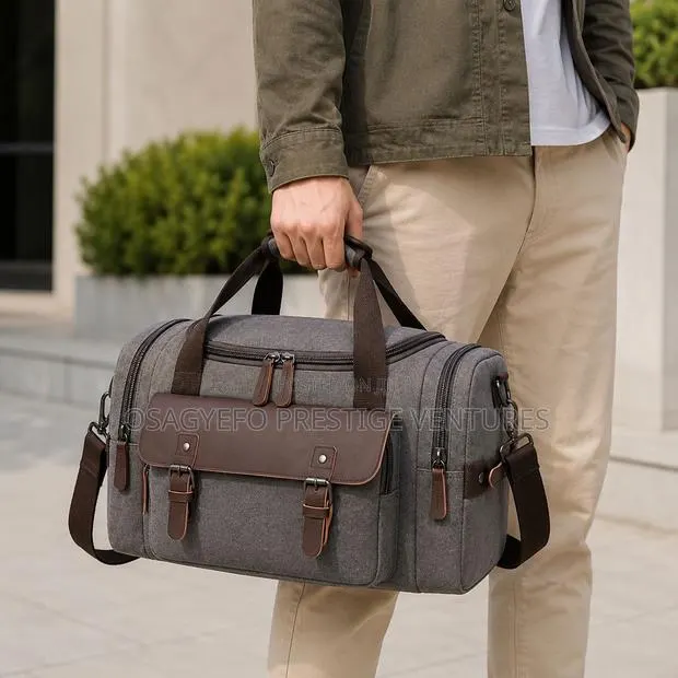 Quality and Fresh Canvas Duffle Bags · Photo 1