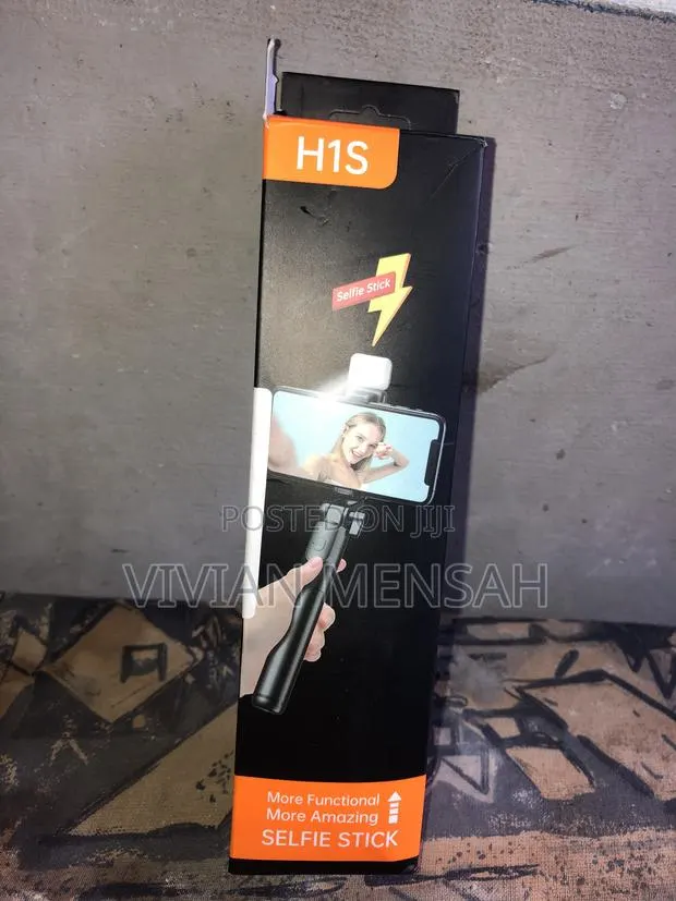Selfie Stick Tripod 3-in-1 Bluetooth · Photo 1