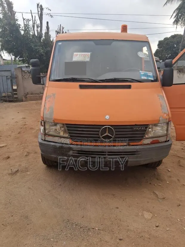 Mercedes-Benz Sprinter 2005 Orange · Photo 1
