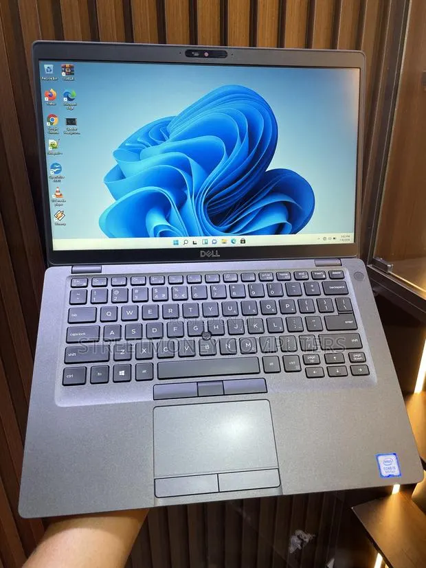 Laptop Dell Latitude 5400 16GB Intel Core i5 SSD 256GB · Photo 1