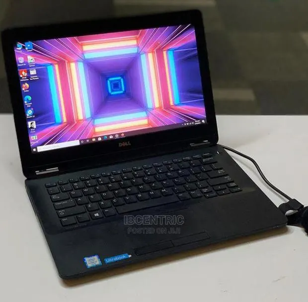 Laptop Dell Inspiron 15 3537 4GB Intel Core 2 Duo HDD 500GB · Photo 1