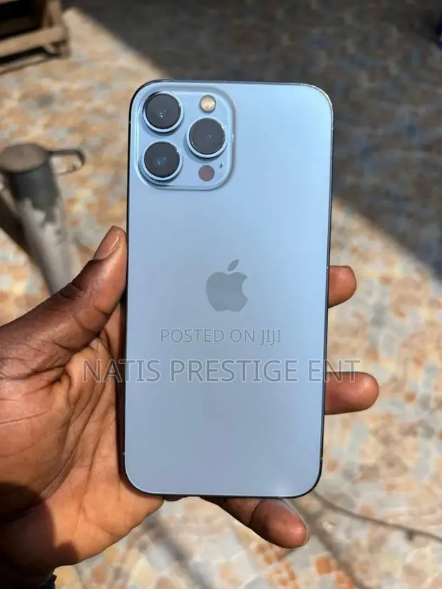 Apple iPhone 13 Pro Max 256 GB Blue · Photo 1