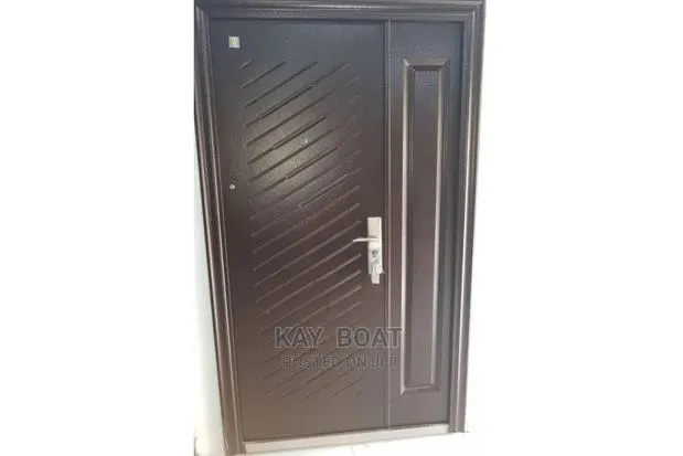 Solid Brown Door With All Accessories Available · Photo 1