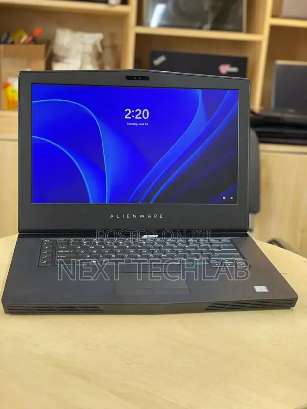 Laptop Alienware M17x R2 16GB Intel Core I7 HDD+SSD 256GB · Photo 1
