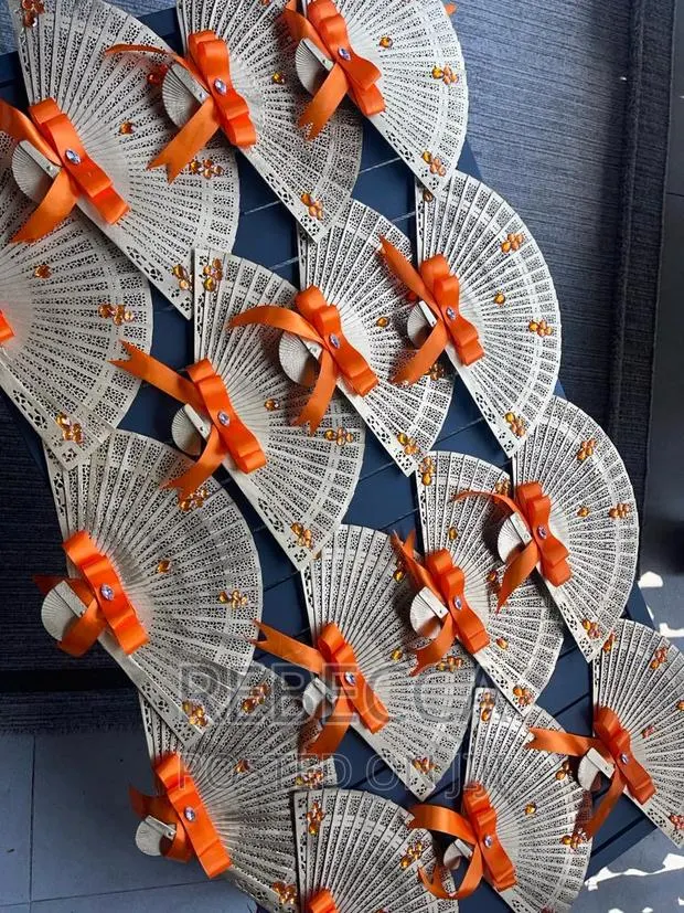 Bridal Fan · Photo 1