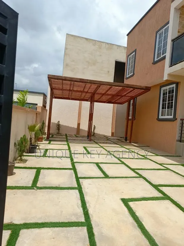 Furnished 4bdrm House in Unique Key Agency, Airport Residential Area · Photo 1