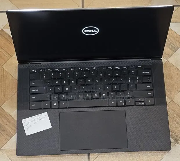 Laptop Dell Precision 5550 32GB Intel Core i9 SSD 512GB · Photo 1