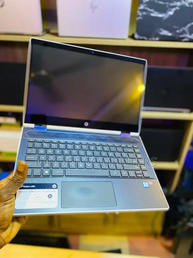 Laptop HP Pavilion 14 8GB Intel Core i3 SSD 256GB · Photo 1