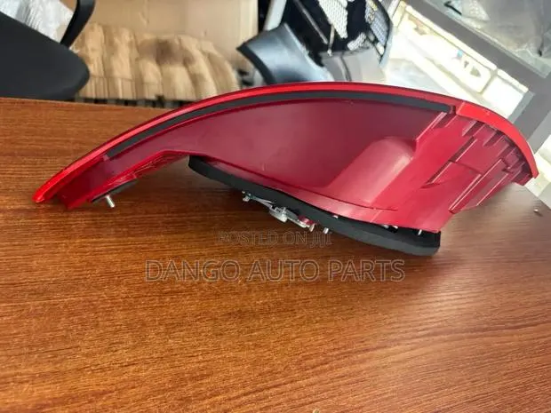 C250 2011-2012-2013-2014 Taillight Brand New · Photo 1