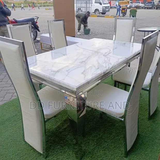 6 Seater Marble Dining Table · Photo 1